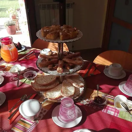 לינה וארוחת בוקר La Dolce